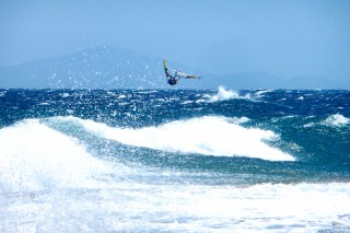 windsurfing-in-paros